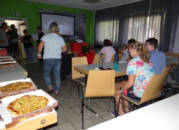 Pizza und Beamer